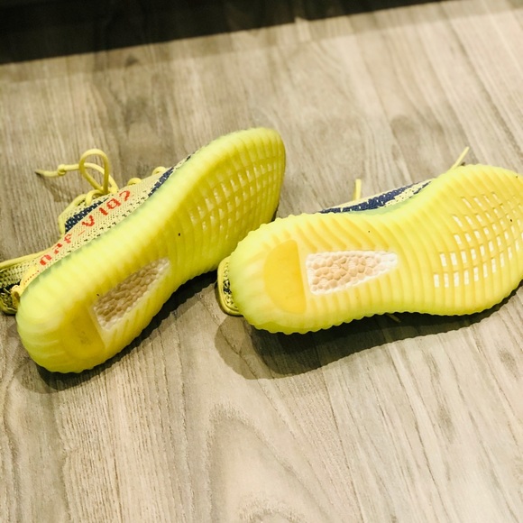 Adidas Yeezy Boost v2 Semi Frozen Yellow 7.5 US - Picture 4 of 6